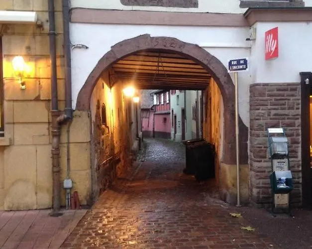 At In The Center Of Appartement *